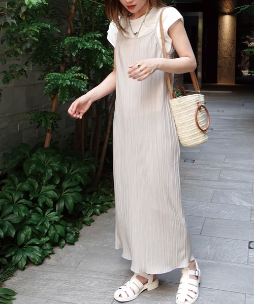 CORNERS（コーナーズ）の「SETプリーツキャミワンピース（ワンピース・レディース・ベージュ/ブラック/ライトグリーン/ブラウン・M）」の18枚目の写真