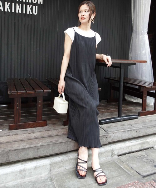 CORNERS（コーナーズ）の「SETプリーツキャミワンピース（ワンピース・レディース・ベージュ/ブラック/ライトグリーン/ブラウン・M）」の16枚目の写真