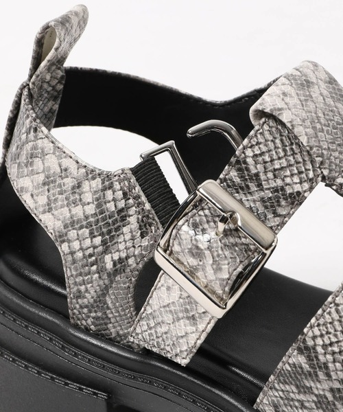 PAGEBOY（ページボーイ）の「グルカサンダル（サンダル・レディース・ブラック/オフホワイト/パイソン・MEDIUM/LARGE）」の5枚目の写真