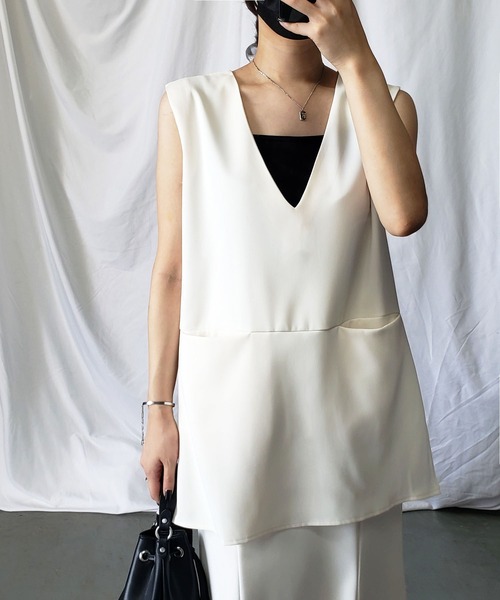 me+em select（ミームセレクト）の「【 セットアップ対応 】サイドスリットVネックオーバージレベスト（ベスト・レディース・ブラック/アイボリー・FREE）」の11枚目の写真