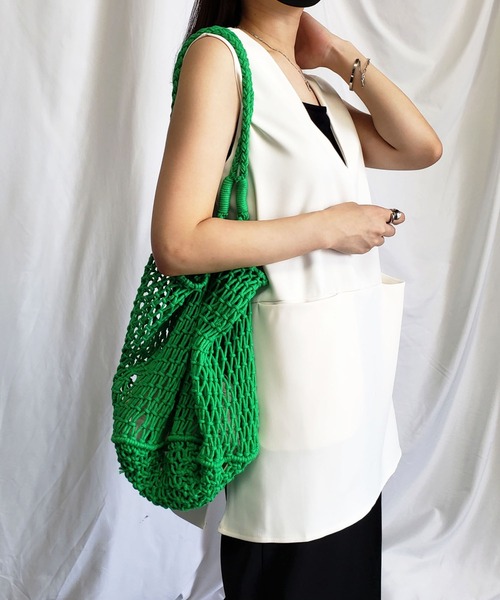 me+em select（ミームセレクト）の「【 セットアップ対応 】サイドスリットVネックオーバージレベスト（ベスト・レディース・ブラック/アイボリー・FREE）」の18枚目の写真