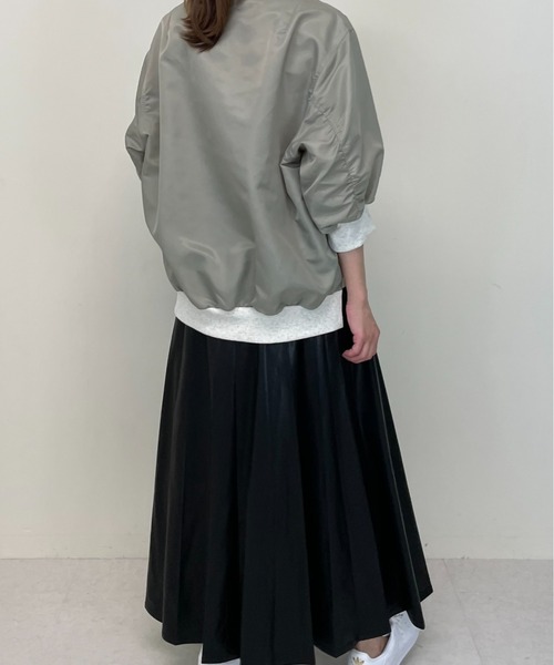 DOLLUPOOPS(ドールアップウップス)の「スリーブMA-1プルオーバー(Tシャツ/カットソー・レディース・ベージュ/グレー/ブラック・38)」の9枚目の写真