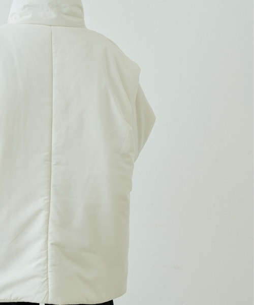 Shelly island（シェリーアイランド）の「【軽量で暖かい】2WAY中綿コート/ベスト（その他アウター・レディース・ホワイト/ブラック・FREE）」の9枚目の写真