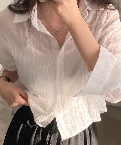 Dita Muaj.(ディータムアージュ)の「クロップドシースルーシャツ(シャツ/ブラウス・レディース・グリーン/グレー/ホワイト/ブルー・FREE)」の2枚目の写真