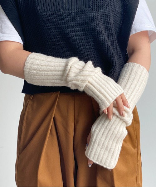 CPCM(シーピーシーエム)の「リブ編みニットアームウォーマー(アームカバー・レディース・ブラック/オレンジ/グリーン/アイボリー/モカ/ブルー・FREE)」の11枚目の写真