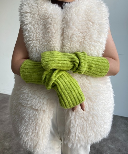 CPCM(シーピーシーエム)の「リブ編みニットアームウォーマー(アームカバー・レディース・ブラック/オレンジ/グリーン/アイボリー/モカ/ブルー・FREE)」の19枚目の写真
