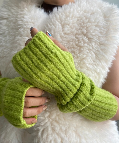 CPCM(シーピーシーエム)の「リブ編みニットアームウォーマー(アームカバー・レディース・ブラック/オレンジ/グリーン/アイボリー/モカ/ブルー・FREE)」の17枚目の写真