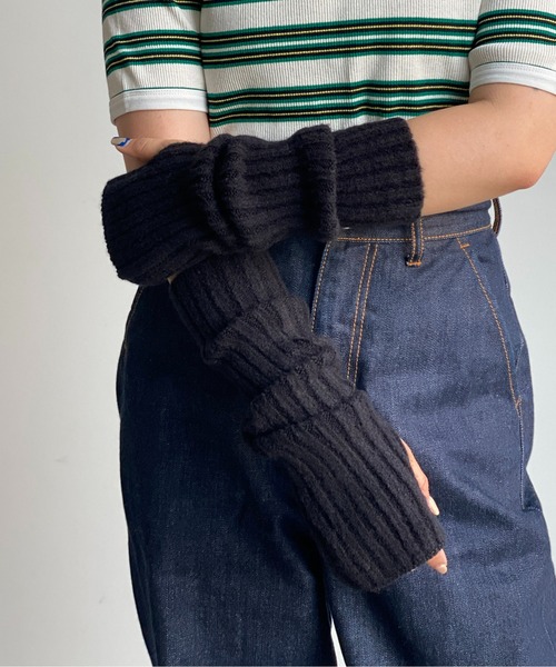 CPCM(シーピーシーエム)の「リブ編みニットアームウォーマー(アームカバー・レディース・ブラック/オレンジ/グリーン/アイボリー/モカ/ブルー・FREE)」の18枚目の写真