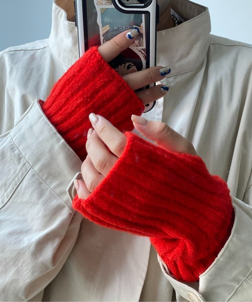 CPCM(シーピーシーエム)の「リブ編みニットアームウォーマー(アームカバー・レディース・ブラック/オレンジ/グリーン/アイボリー/モカ/ブルー・FREE)」の7枚目の写真