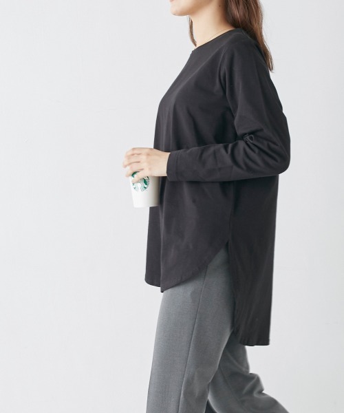 OMNES（オムネス）の「ラウンドヘムロングスリーブTシャツ（Tシャツ/カットソー・レディース・ホワイト/ライトグレー/ブラック/ピンク・FREE）」の12枚目の写真