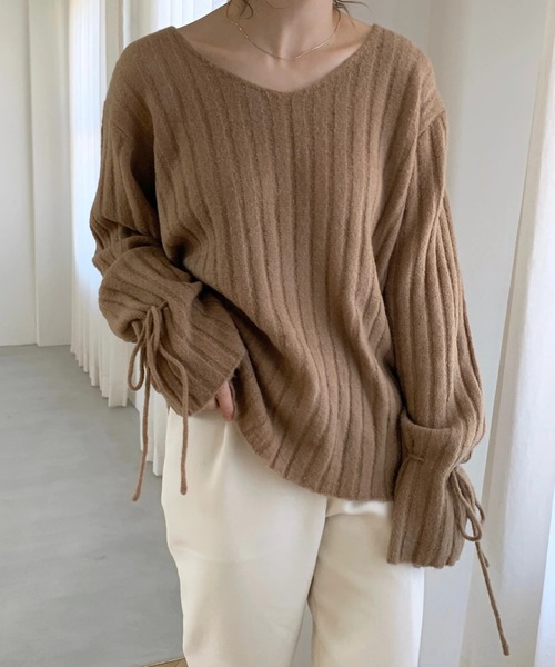 WILLFULLY（ウィルフリー）の「cuff shirring loop lib knit（ニット/セーター・レディース・ベージュ/モカ・FREE）」の7枚目の写真