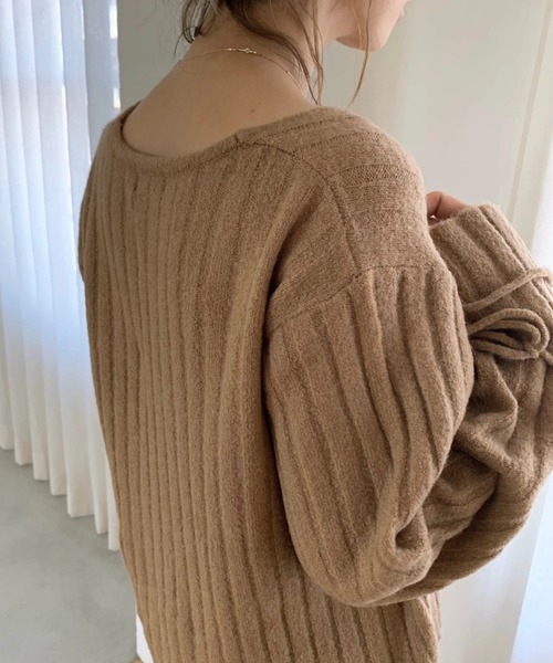 WILLFULLY（ウィルフリー）の「cuff shirring loop lib knit（ニット/セーター・レディース・ベージュ/モカ・FREE）」の21枚目の写真