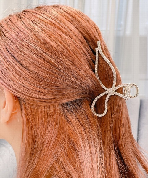 lilLilly(リルリリー)の「アシンメトリーリボンヘアクリップ(バレッタ/ヘアクリップ・レディース・ゴールド系その他/ゴールド系その他2・FREE)」の5枚目の写真