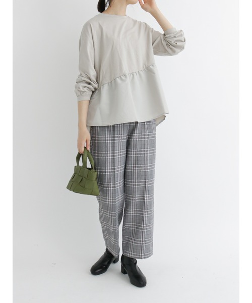 Samansa Mos2 blue(サマンサモスモスブルー)の「裾布帛ドッキングプルオーバー(Tシャツ/カットソー・レディース・ブラック/ネイビー/グレー・フリ-)」の12枚目の写真