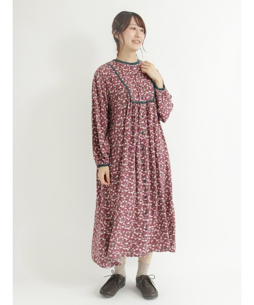 Samansa Mos2(サマンサ モスモス)の「パイピング花柄ワンピース(ワンピース・レディース・ベージュ/パープル/チャコール・フリ-)」の13枚目の写真