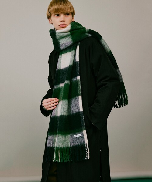 tk.TAKEO KIKUCHI（ティーケータケオキクチ）の「◆ブークレチェックマフラー（マフラー・メンズ・ダークグリーン系8/ネイビー系5・00）」の2枚目の写真