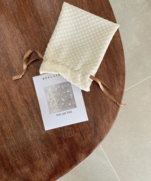 LOWRYS FARM（ローリーズファーム）の「巾着＊ＧＦ　177146（ポーチ・レディース・グリーン/パープル/オレンジ/アイボリー・FREE）」の5枚目の写真