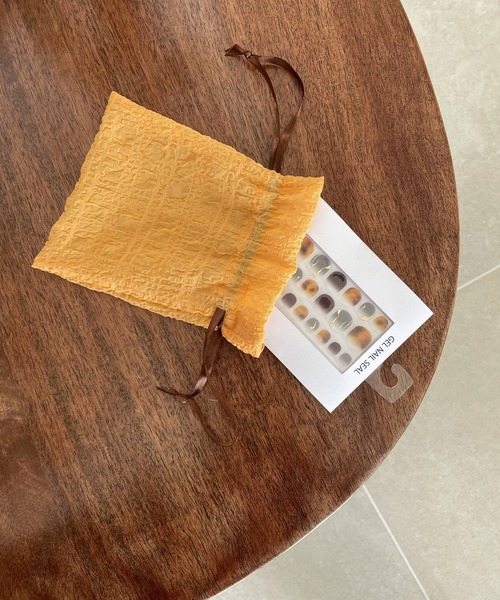 LOWRYS FARM（ローリーズファーム）の「巾着＊ＧＦ　177146（ポーチ・レディース・グリーン/パープル/オレンジ/アイボリー・FREE）」の6枚目の写真