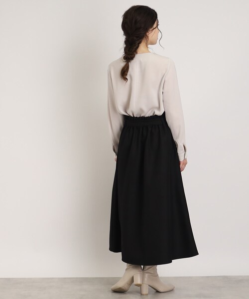 DRESKIP(ドレスキップ)の「◆【華麗に纏う】パ-ル調ピン付き ラウンドネックブラウス(シャツ/ブラウス・レディース・ライトグレー/ネイビー/レモンイエロー/オフホワイト・02/03/04)」の17枚目の写真