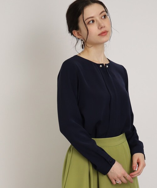 DRESKIP(ドレスキップ)の「◆【華麗に纏う】パ-ル調ピン付き ラウンドネックブラウス(シャツ/ブラウス・レディース・ライトグレー/ネイビー/レモンイエロー/オフホワイト・02/03/04)」の20枚目の写真