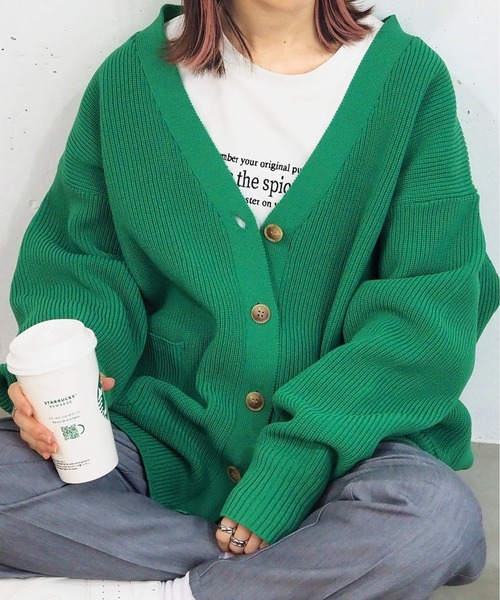 tiptop(ティップトップ)の「畦編みVネックBIGカーディガン(カーディガン/ボレロ・レディース・グリーン系その他/グリーン/アイボリー/ブルー/ダークグレー/レッド・FREE)」の3枚目の写真