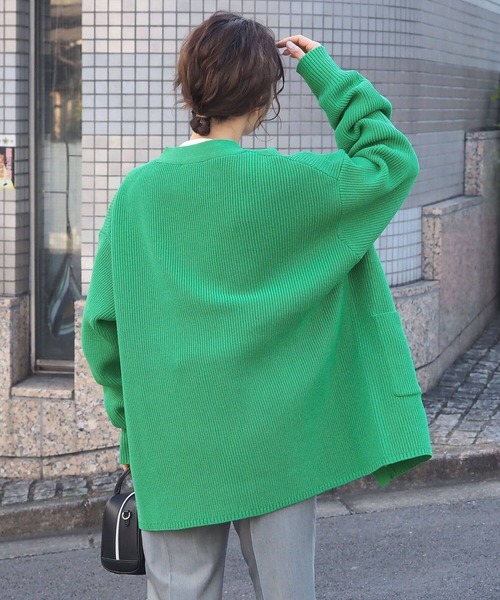 tiptop(ティップトップ)の「畦編みVネックBIGカーディガン(カーディガン/ボレロ・レディース・グリーン系その他/グリーン/アイボリー/ブルー/ダークグレー/レッド・FREE)」の16枚目の写真