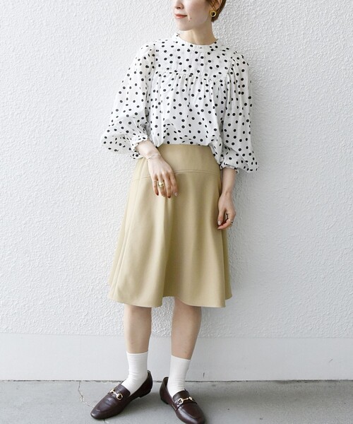 SHIPS any（シップス エニィ）の「SHIPS any:〈洗濯機可能〉フレア ミディ スプリング スカート（スカート・レディース・ベージュ/ライトグリーン/ネイビー・36/38）」の22枚目の写真