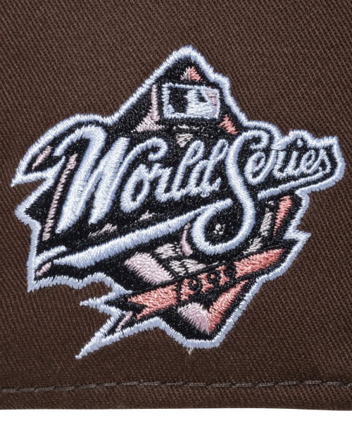 NEW ERA（ニューエラ）の「NEW ERA/ニューエラ キャップ 9TWENTY MLB Pink Pack ニューヨーク・ヤンキース ウォルナット ピンクアンダーバイザー 13516063（キャップ・メンズ・ブラウン系その他・FREE）」の4枚目の写真