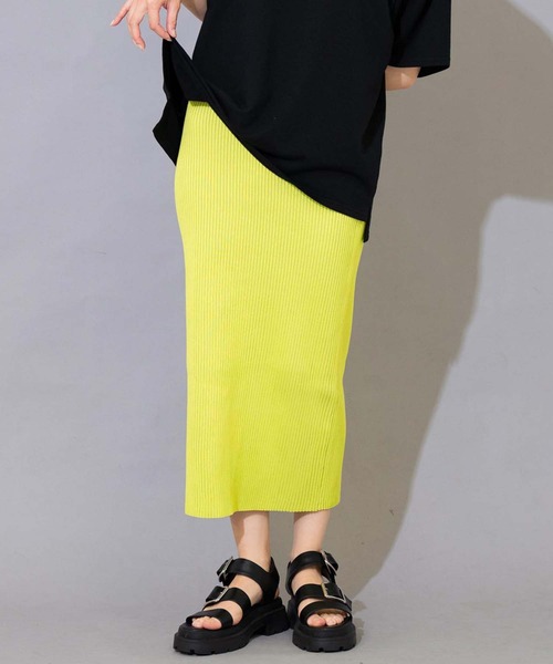ANAP（アナップ）の「リブニットナロースカート（スカート・レディース・オレンジ/ベージュ系その他/イエロー×グリーン/ブラック/モカ・FREE）」の4枚目の写真