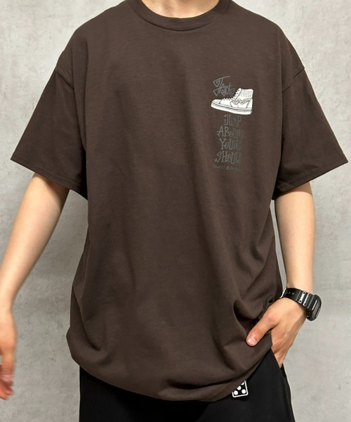 WHO'S WHO gallery（フーズフーギャラリー）の「COOPER FACT スニーカービッグTEE（Tシャツ/カットソー・レディース・ブラック/ホワイト/ブラウン/ベージュ/ネイビー/チャコールグレー・FREE）」の16枚目の写真