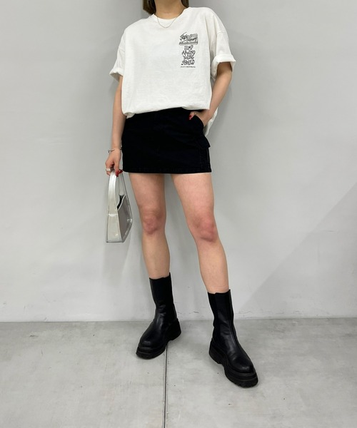 WHO'S WHO gallery（フーズフーギャラリー）の「COOPER FACT スニーカービッグTEE（Tシャツ/カットソー・レディース・ブラック/ホワイト/ブラウン/ベージュ/ネイビー/チャコールグレー・FREE）」の7枚目の写真