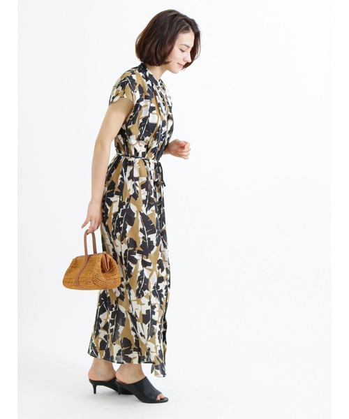 Te chichi CLASSIC(テチチクラシック)の「【Deveaux】コットンプリントワンピース(ワンピース・レディース・ベージュ/ネイビー・F)」の18枚目の写真