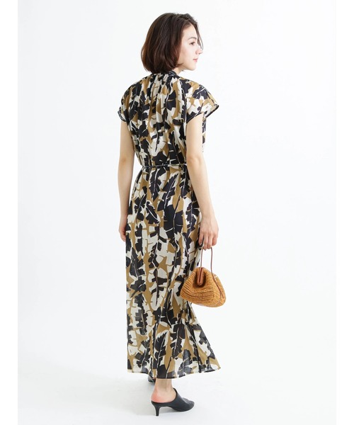 Te chichi CLASSIC(テチチクラシック)の「【Deveaux】コットンプリントワンピース(ワンピース・レディース・ベージュ/ネイビー・F)」の3枚目の写真