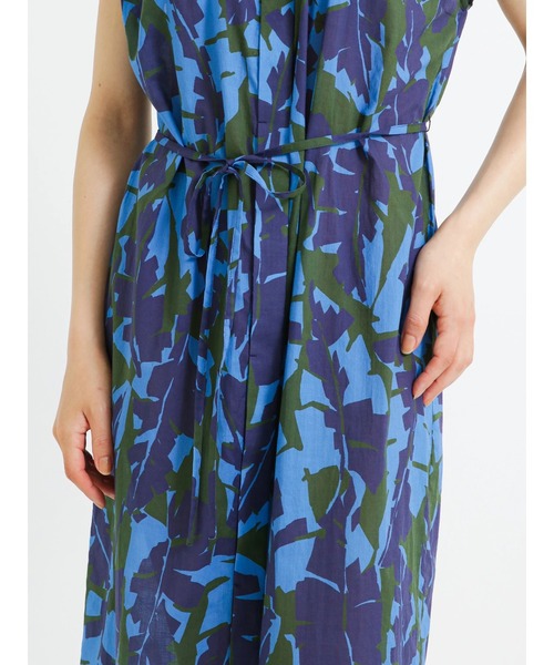 Te chichi CLASSIC(テチチクラシック)の「【Deveaux】コットンプリントワンピース(ワンピース・レディース・ベージュ/ネイビー・F)」の17枚目の写真