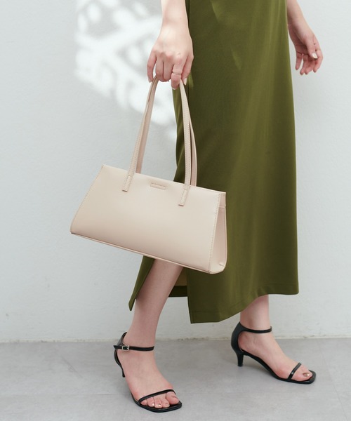 natural couture(ナチュラルクチュール)の「ガラス横長肩入れトートバッグ(ショルダーバッグ・レディース・ピンク/ブラック/アイボリー・FREE)」の2枚目の写真