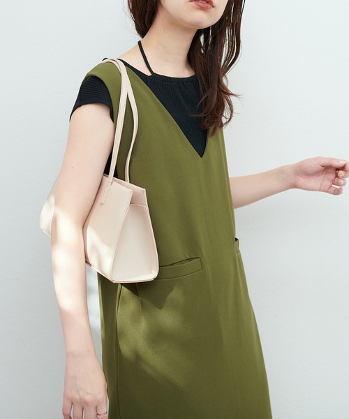 natural couture(ナチュラルクチュール)の「ガラス横長肩入れトートバッグ(ショルダーバッグ・レディース・ピンク/ブラック/アイボリー・FREE)」の9枚目の写真