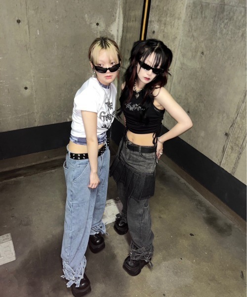 XU（エックスユー）の「ストリートファッション XU エックスユー unbalance shirring top アンバランストップス シャーリングトップス スリーブレス ノースリーブ（タンクトップ・レディース・ブラック/カーキ・ONE SIZE）」の16枚目の写真