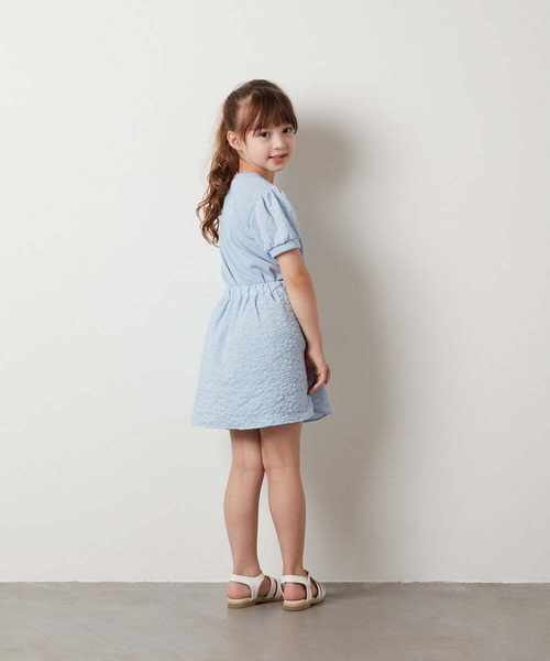 a.v.v（アーヴェヴェ）の「[100-130]【セットアップ対応】パフスリーブ異素材Ｔシャツ（Tシャツ/カットソー・キッズ・ブラック/ライトブルー/ホワイト・110/100/120/130）」の15枚目の写真