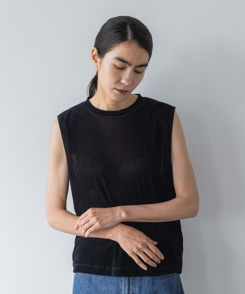 yuw(ユウ)の「フロッキーベロアTシャツノースリーブ 974101(Tシャツ/カットソー・レディース・アイボリー/ブラック・FREE)」の2枚目の写真