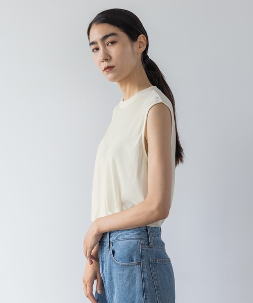 yuw(ユウ)の「フロッキーベロアTシャツノースリーブ 974101(Tシャツ/カットソー・レディース・アイボリー/ブラック・FREE)」の22枚目の写真