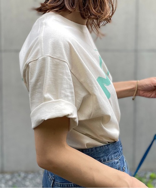 mi via loca（ミヴィアロカ）の「FRUIT of THE LOOM ペイントロゴTシャツ（Tシャツ/カットソー・レディース・ブラック/オフホワイト/ナチュラル・LARGE/X-LARGE）」の5枚目の写真