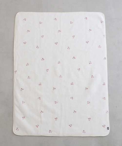 PUPPAPUPO(プッパプーポ)の「ベビーブランケット 【フランネル】 レギュラーサイズ(ベビー寝具/家具・キッズ・グレー/グリーン/アイボリー/ピンク/モカ/ホワイト系その他/ブラウン系その他/ホワイト系その他2/ホワイト系その他3/グリーン系その他/ブラウン系その他3/ホワイト×イエロー/グレー系その他/ホワイト系その他5/ピンク系その他/ホワイト系その他6/ホワイト系その他7/ベビーピンク/ブラウン系その他4/ホワイト系その他4/ブラウン系その他2・M)」の3枚目の写真