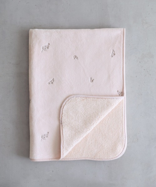 PUPPAPUPO(プッパプーポ)の「ベビーブランケット 【フランネル】 レギュラーサイズ(ベビー寝具/家具・キッズ・グレー/グリーン/アイボリー/ピンク/モカ/ホワイト系その他/ブラウン系その他/ホワイト系その他2/ホワイト系その他3/グリーン系その他/ブラウン系その他3/ホワイト×イエロー/グレー系その他/ホワイト系その他5/ピンク系その他/ホワイト系その他6/ホワイト系その他7/ベビーピンク/ブラウン系その他4/ホワイト系その他4/ブラウン系その他2・M)」の20枚目の写真