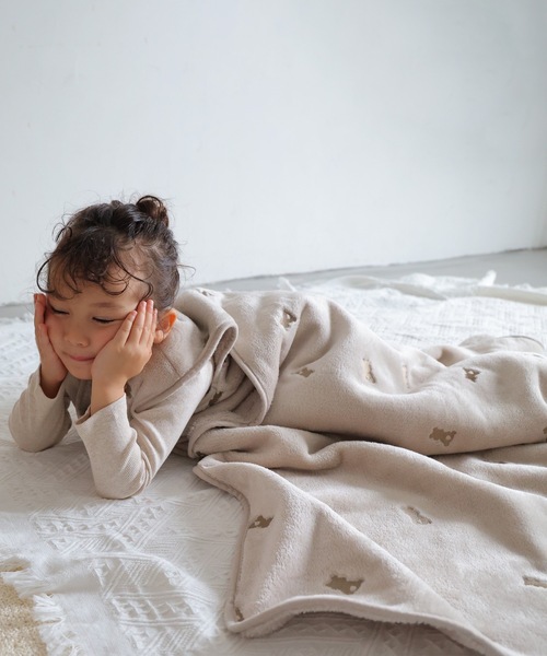 PUPPAPUPO(プッパプーポ)の「ベビーブランケット 【フランネル】 レギュラーサイズ(ベビー寝具/家具・キッズ・グレー/グリーン/アイボリー/ピンク/モカ/ホワイト系その他/ブラウン系その他/ホワイト系その他2/ホワイト系その他3/グリーン系その他/ブラウン系その他3/ホワイト×イエロー/グレー系その他/ホワイト系その他5/ピンク系その他/ホワイト系その他6/ホワイト系その他7/ベビーピンク/ブラウン系その他4/ホワイト系その他4/ブラウン系その他2・M)」の16枚目の写真