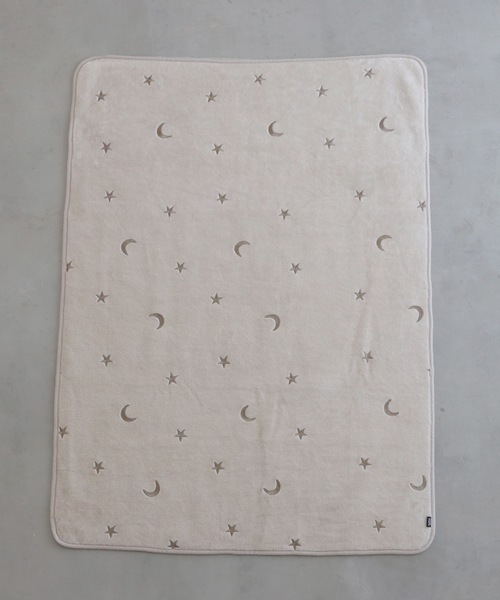 PUPPAPUPO(プッパプーポ)の「ベビーブランケット 【フランネル】 レギュラーサイズ(ベビー寝具/家具・キッズ・グレー/グリーン/アイボリー/ピンク/モカ/ホワイト系その他/ブラウン系その他/ホワイト系その他2/ホワイト系その他3/グリーン系その他/ブラウン系その他3/ホワイト×イエロー/グレー系その他/ホワイト系その他5/ピンク系その他/ホワイト系その他6/ホワイト系その他7/ベビーピンク/ブラウン系その他4/ホワイト系その他4/ブラウン系その他2・M)」の13枚目の写真