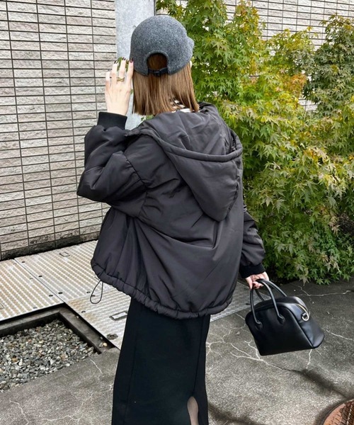 GeeRA（ジーラ）の「フェイクダウンモンスターパーカー（ダウンジャケット/コート・レディース・ブラック/ブルー/アイボリー/モカ・MEDIUM/LARGE/X-LARGE）」の12枚目の写真