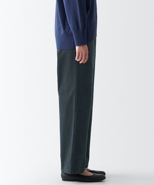 無印良品（ムジルシリョウヒン）の「コーデュロイストレートイージーパンツ（その他パンツ・レディース・スモークピンク/ダークグレー/ベージュ/アイボリー・XL/M/L/S/XXL/XS）」の14枚目の写真