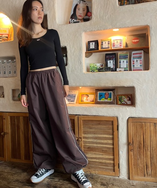 tolene(トレネ)の「サイドラインドローストリングビッグシルエットパンツ(その他パンツ・レディース・オフホワイト/モカ/ブラック・FREE)」の14枚目の写真