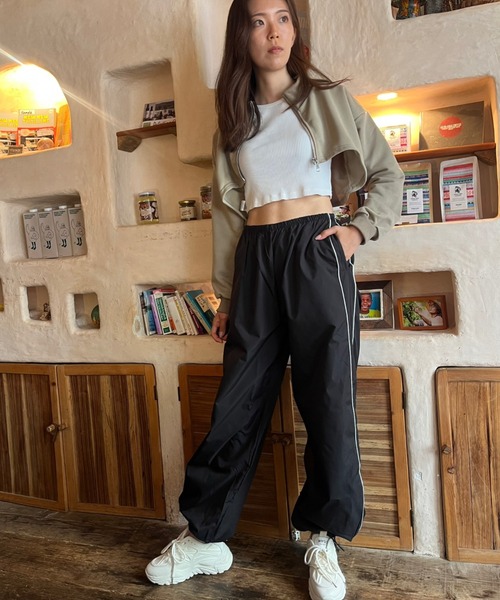 tolene(トレネ)の「サイドラインドローストリングビッグシルエットパンツ(その他パンツ・レディース・オフホワイト/モカ/ブラック・FREE)」の10枚目の写真