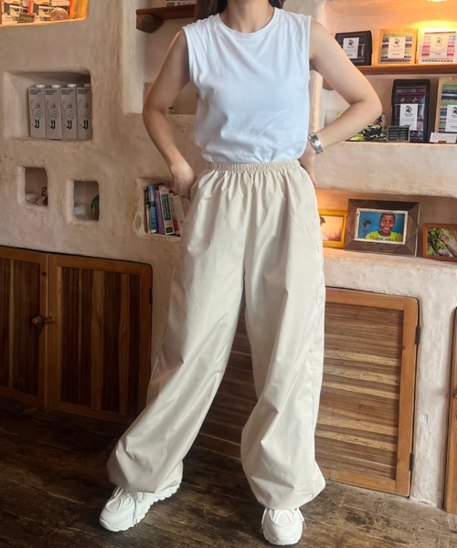tolene(トレネ)の「サイドラインドローストリングビッグシルエットパンツ(その他パンツ・レディース・オフホワイト/モカ/ブラック・FREE)」の7枚目の写真